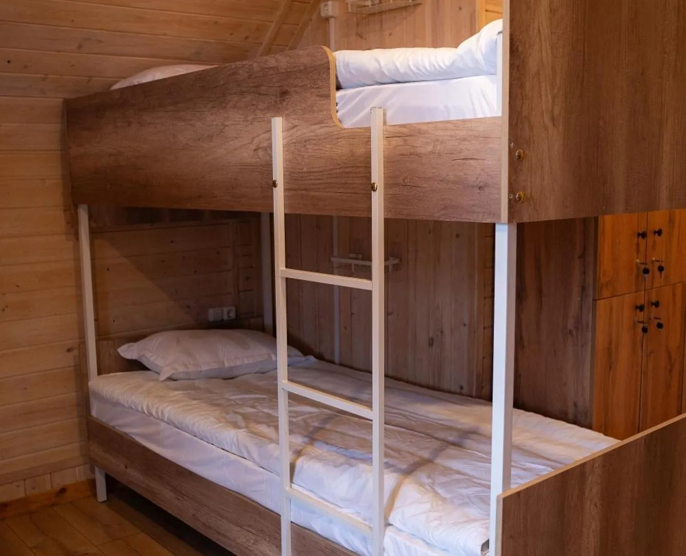 אסטנה Hostel Emes